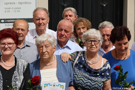 Jubilanti, ki dokazujejo, da ljubezen z leti postaja močnejša (50)